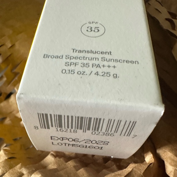 🆕 Supergoop (Re)setting Mineral Powder SPF 35 Translucent - Picture 4 of 5